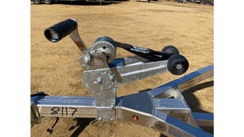 Shore Haven Aluminium-Einachsanhänger für Wassermotorrad / Jetski mit teppichbezogenen Auflagen (Modell 2025) – Image 9